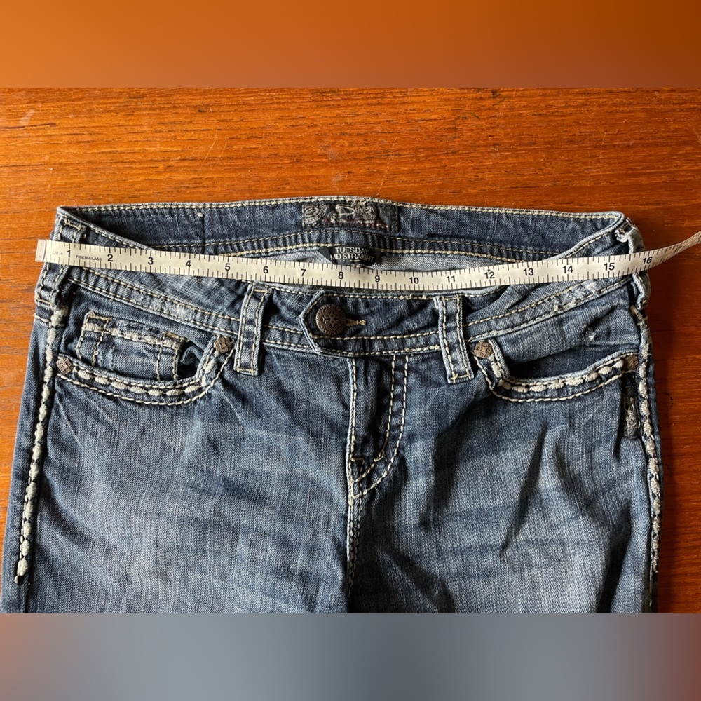Silver Jeans Co. Tuesday Mid Straight Leg Jeans - Picture 9 of 11